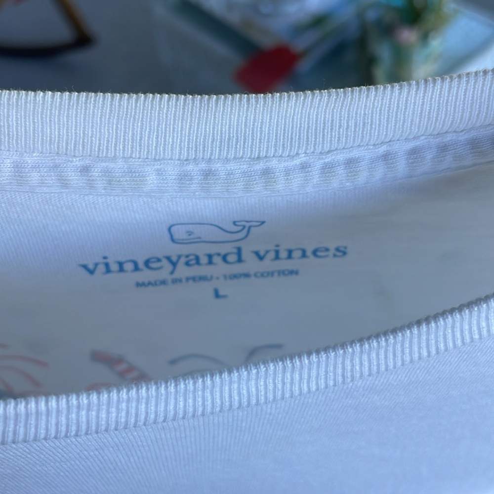 Men’s Vineyard Vines Shirt - Picture 3 of 4